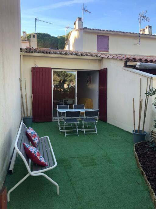 Joli Appartement A Proximite Du Village Naturiste Agde Luaran gambar